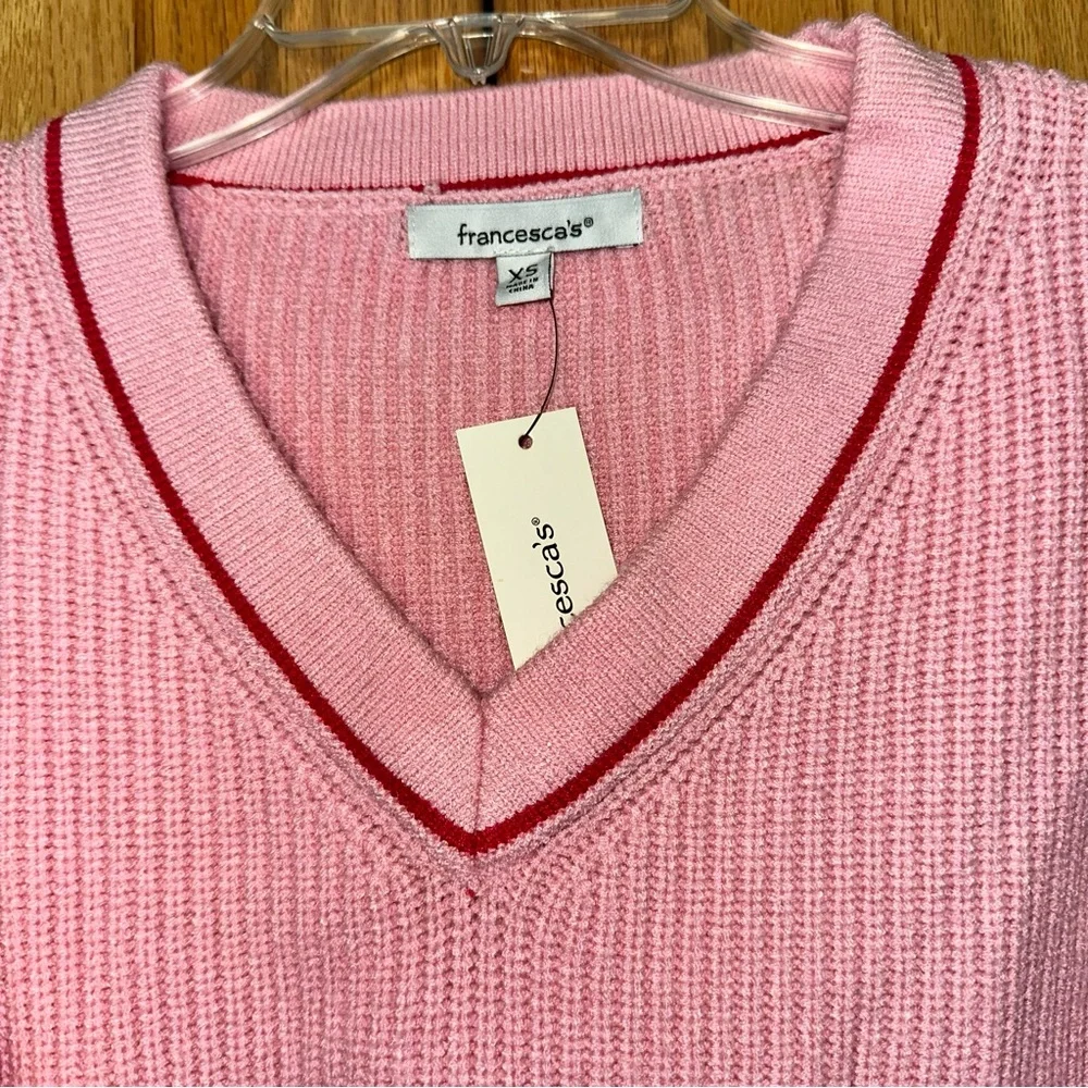 NET Francesca's Collections Pink and Red Heart V-Neck Sweater XS oversized - Picture 4 of 5